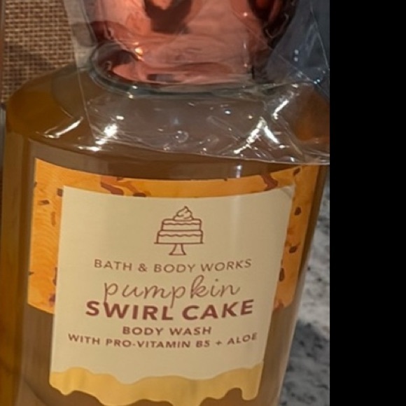 Bath & Body Works Other - Bath and Bodyworks Pumpkin 🎃 Swirl Cake Newest Product Set Gift Set Combo